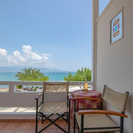 Hotel Kypreos كامينا فورلا المظهر الخارجي الصورة